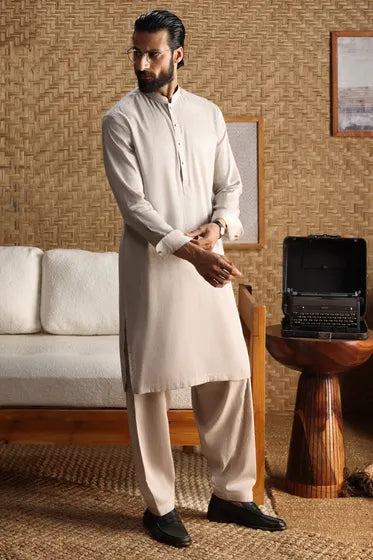 LA-PAZ - ASH WHITE EXCLUSIVE KAMEEZ SHALWAR